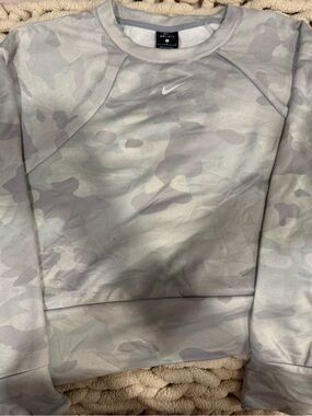 Nike Light Gray Camo Crewneck Sweatshirt Cropped